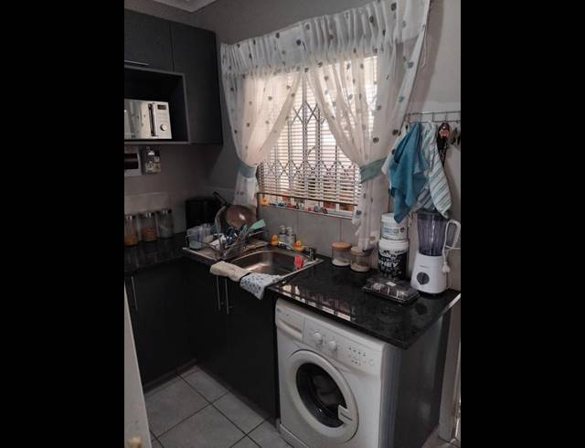 2 BEDROOM PROPERTY TO RENT IN DIE BULT